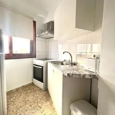 Edificio Sierra, Numero 35 * Los Cristianos (Tenerife)