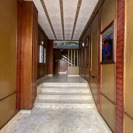 Edificio Sierra, Numero 35 * لوس كريستيانوس