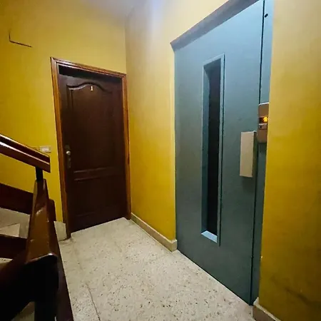 Edificio Sierra, Numero 35 شقة