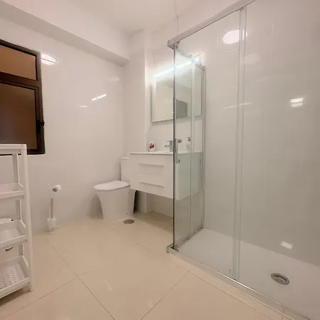Edificio Sierra, Numero 35 * لوس كريستيانوس