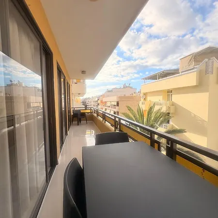 Edificio Sierra, Numero 35 לוס כריסטיאנוס