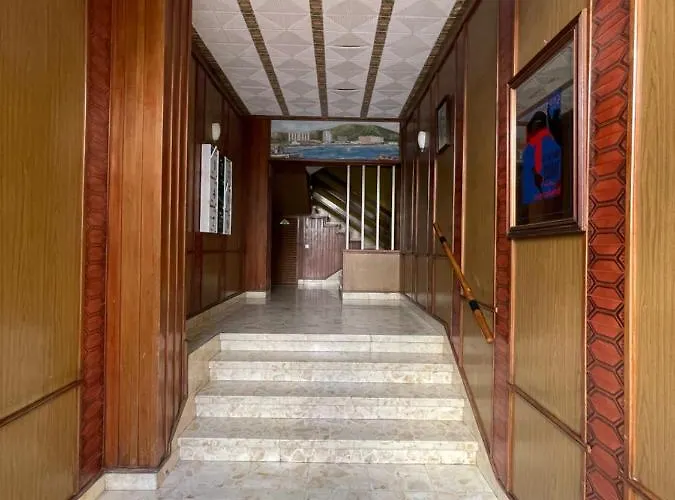 Edificio Sierra, Numero 35 * ロスクリスティアーノス