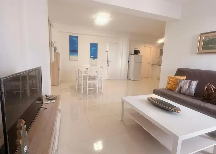 Edificio Sierra, Numero 35 Apartment *